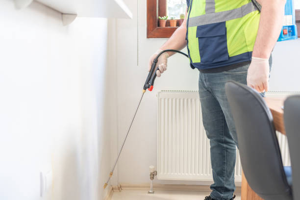Best Commercial Pest Control Services  in Belle Plaine, IA